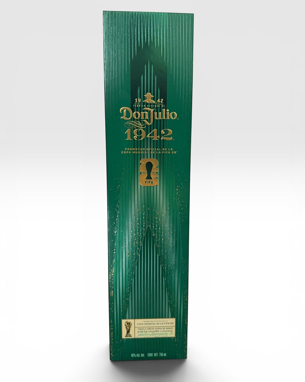 Licomar, Vinos y Licores Don Julio 1942 Mundial 2026 limited edition tequila bottle in a green box with gold accents and FIFA World Cup branding.
